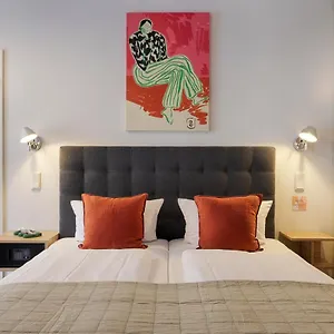 Hotel Zur Stadt Mainz In Wuerzburger Innenstadt Hotel